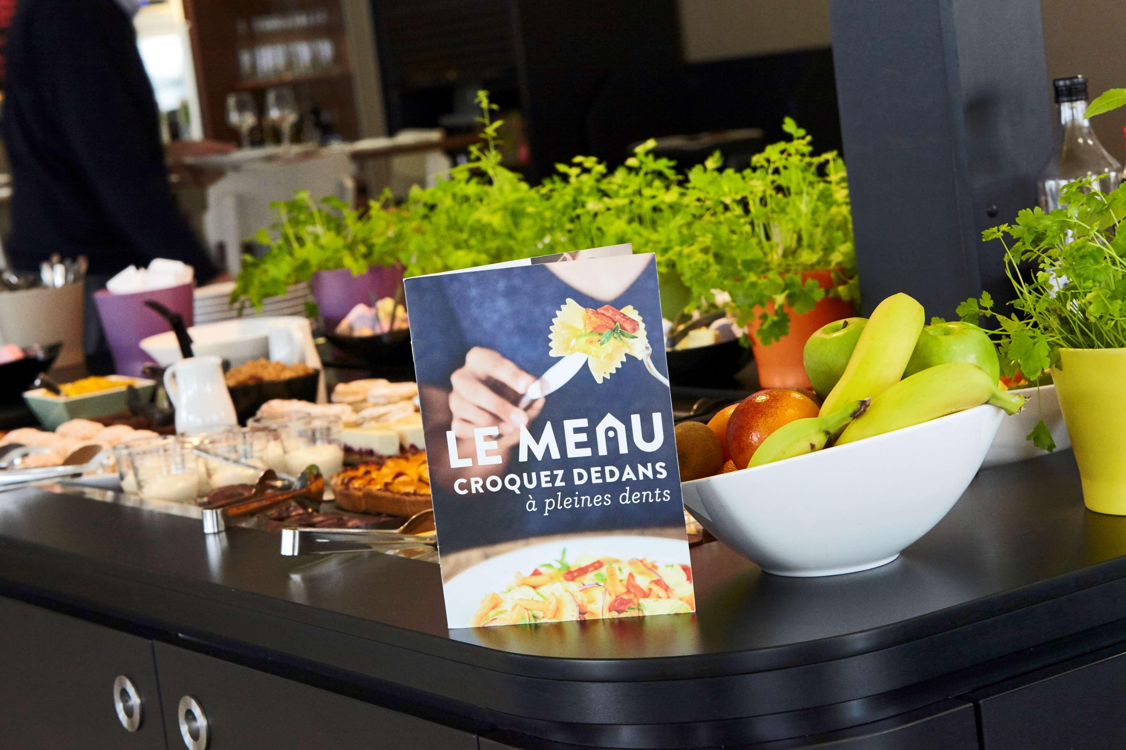 Hotel Campanile Roissy - Aéroport CDG - Le Mesnil Amelot Esterno foto
